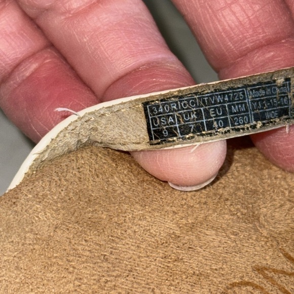 Vionic Ricci Toe Post Sandals - Picture 10 of 11